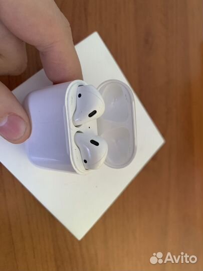 Airpods 1