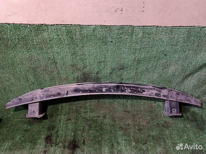 Усилитель переднего бампера Volkswagen Passat