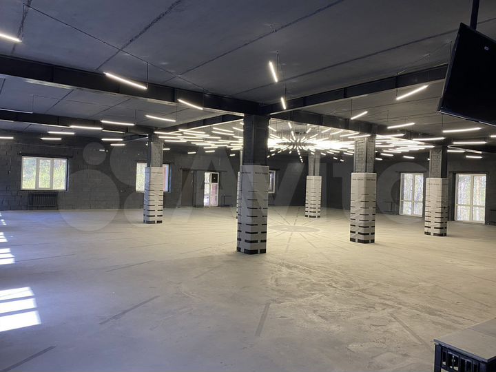 Свободного назначения, 1800 м²