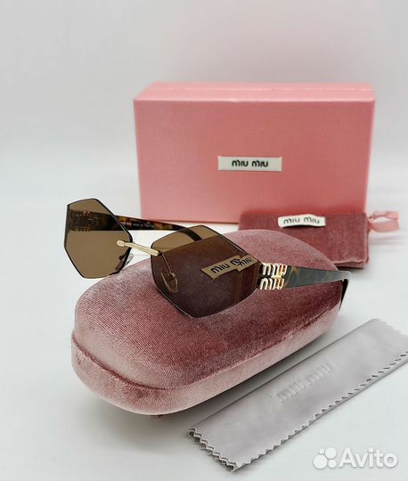 Солнцезащитные очки miu miu