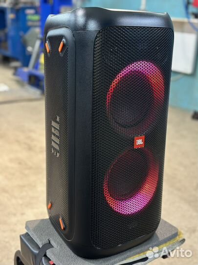 Продам колонку JBL Parti Box 100