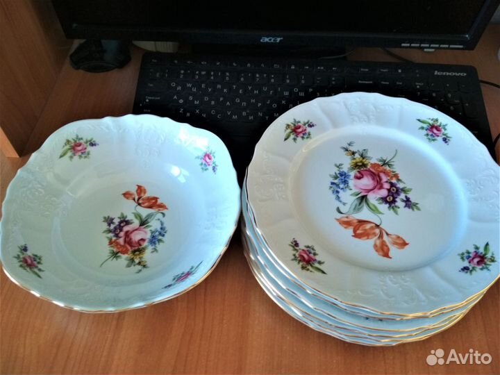 Набор 12 тарелок 