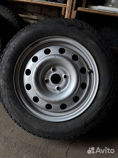 Комплект зимних колес r15