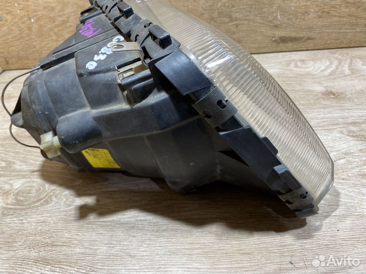 Фара передняя левая Opel Ascona C 142377