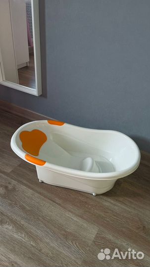 Ванная для купания с подставкой