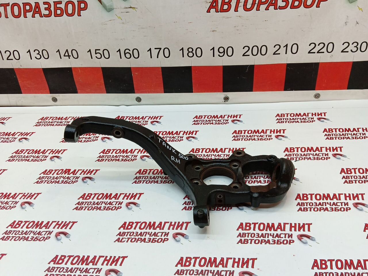 Кулак поворотный правый Танк 500 Tank 500