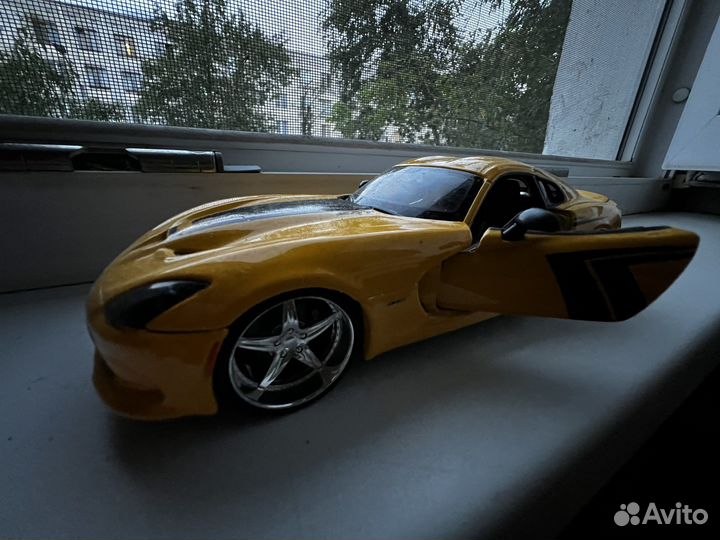 Dodge viper 1:24