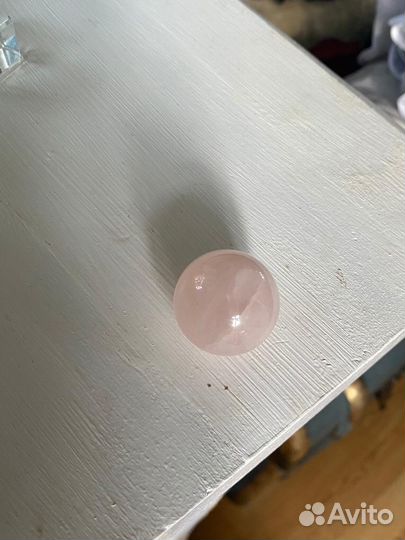 Розовый кварц шар камень кристалл