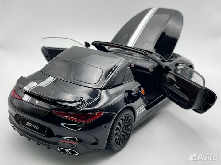 Модель автомобиля Mercedes-Benz AMG GT 1:24 металл