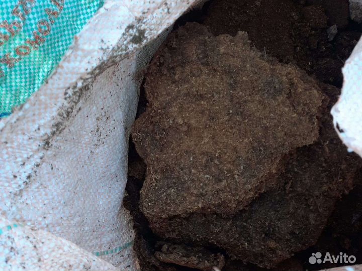 Куриный помет в мешках