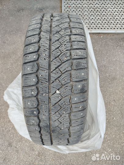 Viatti Brina Nordico V-522 215/55 R16 93T