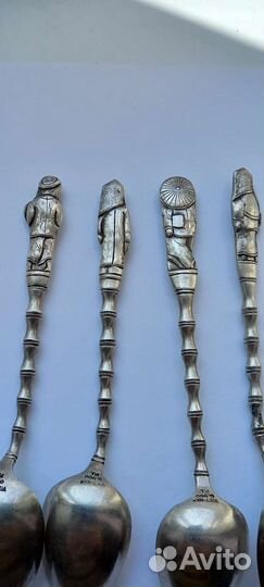 Набор серебряных ложечек