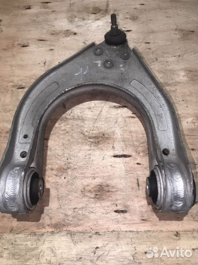 Рычаг верхний Mercedes w211