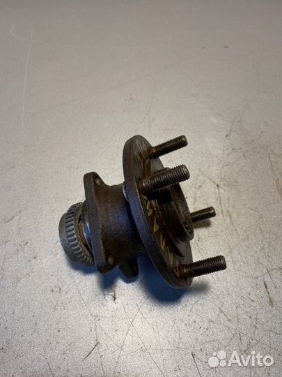 Ступица задняя Mitsubishi Galant EA3A 4G64 2002