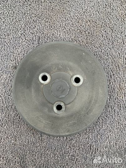 Шкив помпы Порше Кайен 4.5