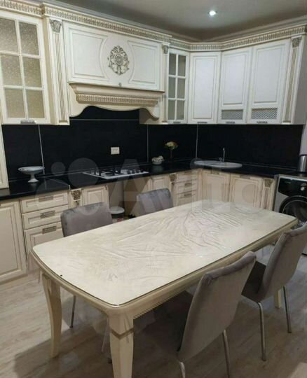 3-к. квартира, 120 м², 1/2 эт.