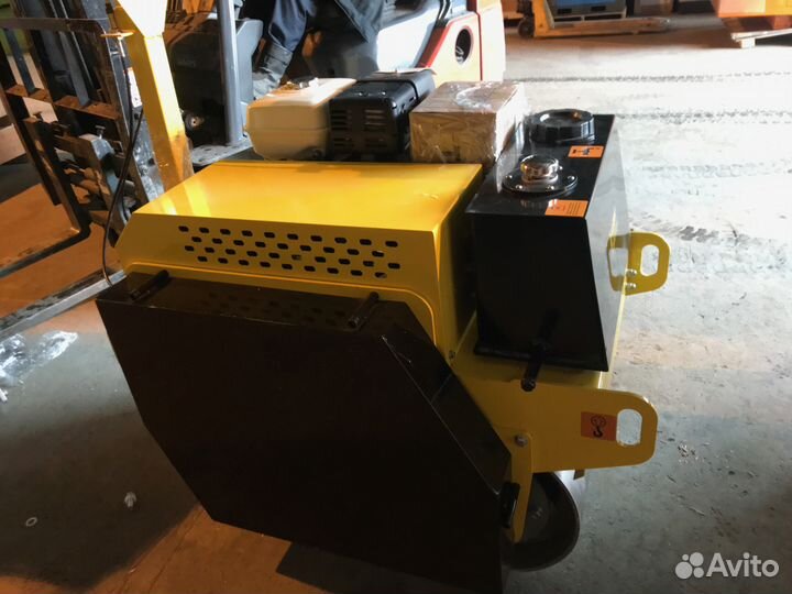 Виброкаток ручной одновальцовый