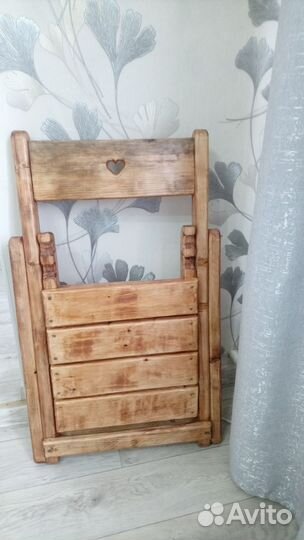 Складной стул из дерева