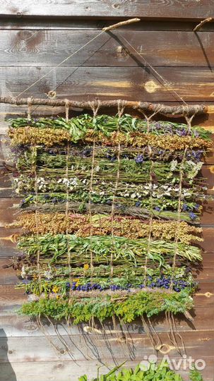 Гобелен из горных трав, венки из трав