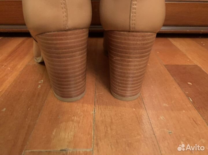 Stuart Weitzman новые сапожки