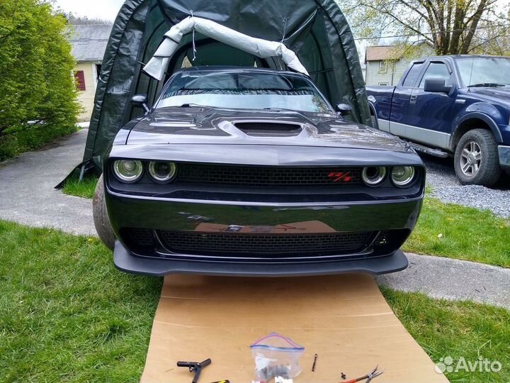 Капот dodge challenger в стиле hellcat