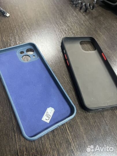 Чехол на iPhone 13