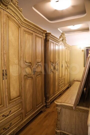 3-к. квартира, 149 м², 3/9 эт.