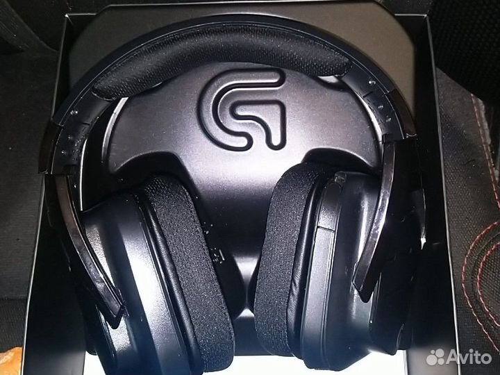 Игровая беспроводная гарнитура Logitech G933