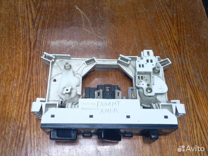 Блок управления отопителем Mitsubishi Galant 8 USA