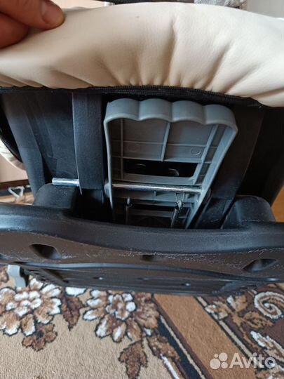 Продается автокресло Capella