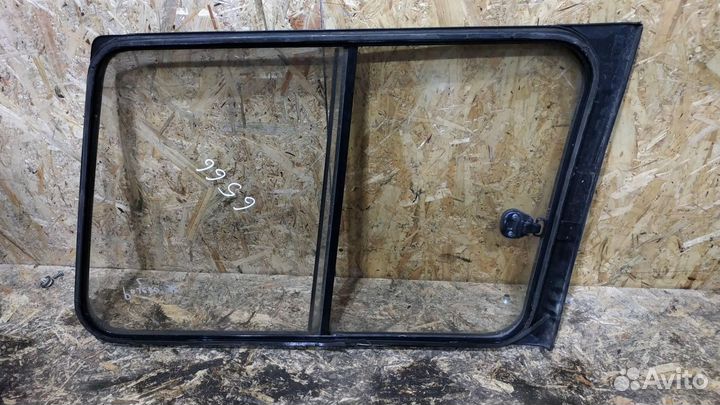 Стекло кузовное заднее левое Mitsubishi Pajero
