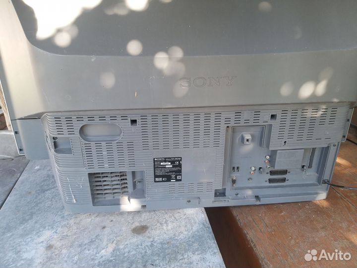 Телевизор Sony kdf-50e2000