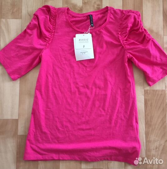 Футболка Stradivarius