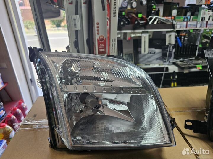 Фара левая или правая Ford Fusion