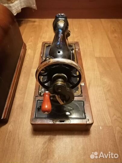 Швейная машинка Науманн Кл.24