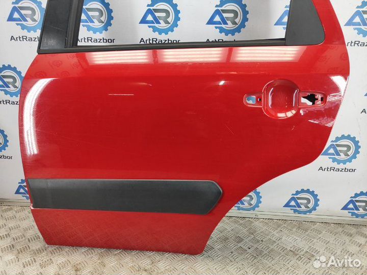 Дверь задняя левая Suzuki Sx4 1.6 M16A 106 Л.С