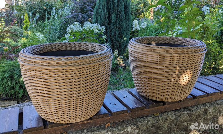 Кашпо из полиротанга для цветов