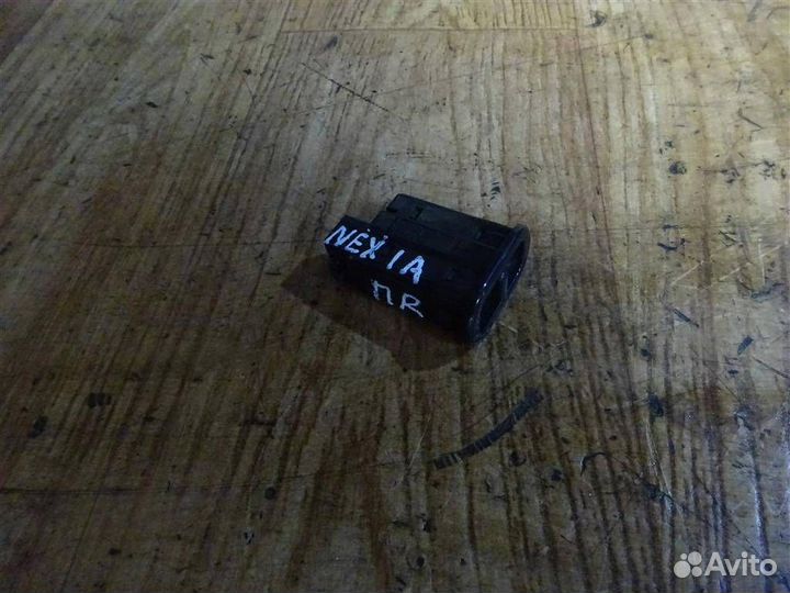 Кнопка стеклоподъемника Daewoo Nexia 1995-2016