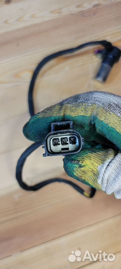 Датчик положения распредвала volvo