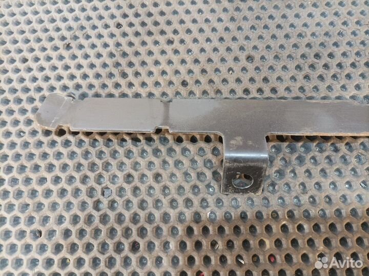 Кронштейн проводки Mercedes-Benz Axor