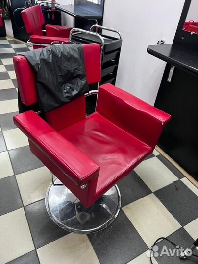 Парикмахерское кресло бу