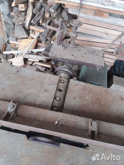 Деревообрабатывающий станок