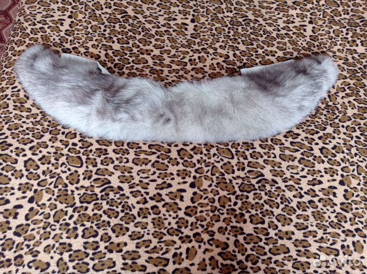 Меховой воротник песец