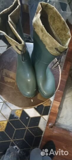 Резиновые сапоги