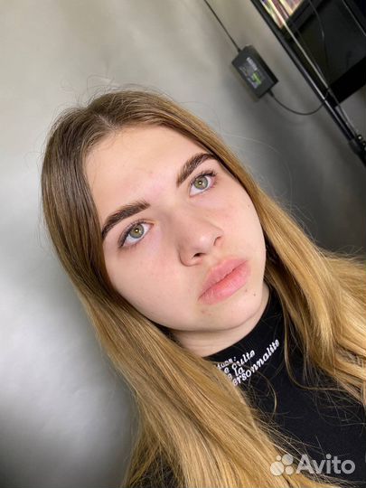 Коррекция и окрашивание бровей