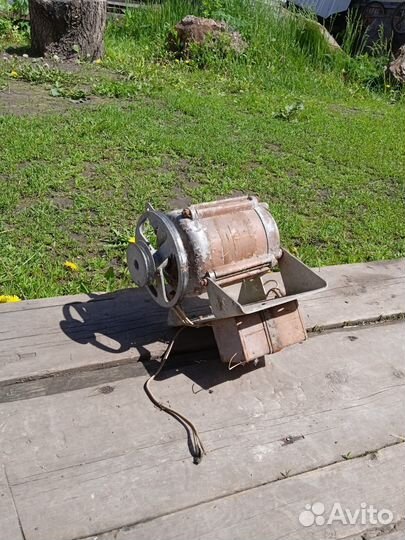 Электродвигатель 220в