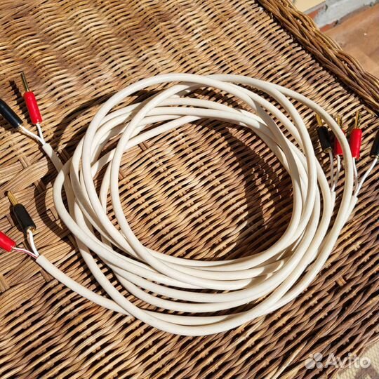 Акустический кабель Chord Rumour 2