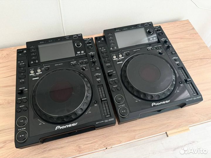 Pioneer CDJ-2000