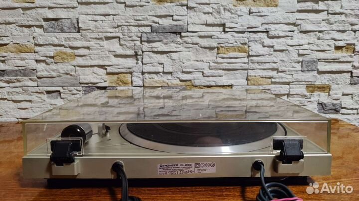 Проигрыватель винила Pioneer PL-200