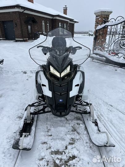 Polaris Titan 800